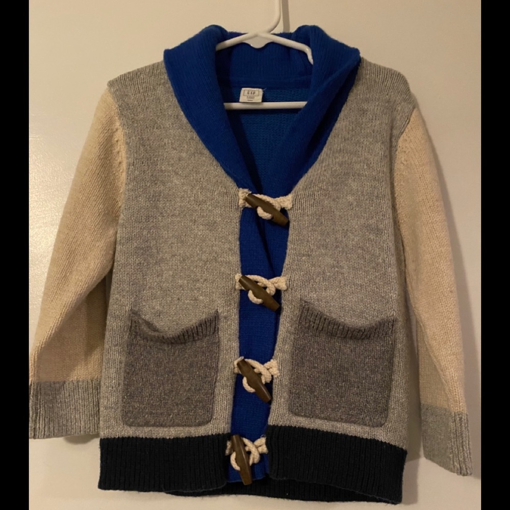 Boys size 3T button up sweater